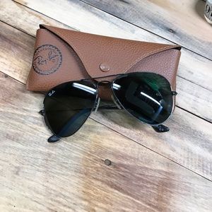 RayBan MENS Aviator Sunglasses. Visible wear.